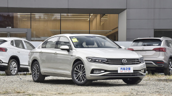 VW Magotan Deluxe 330TSI DSG